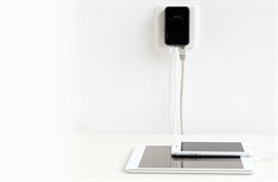 Сетевое зарядное устройство с функцией Wi-Fi роутера Rock Tank Travel Charger 3.4A 2USB/RJ45  ROT0711 (Цвет: Чёрный) - фото 15126