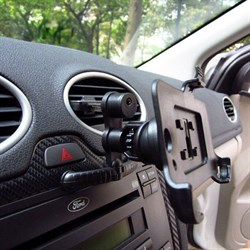 Автомобильный держатель для iPhone 5 на воздуховод