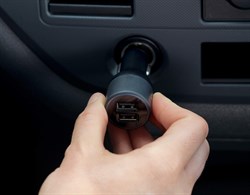 Автомобильное зарядное устройство Belkin 2-Port Car Charger 10W 2,1A- Black